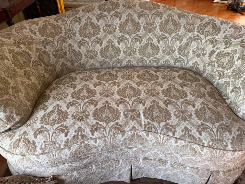Taylor King Living Room Set: 2 Damask Sofas & Leather Ottoman - photo 4