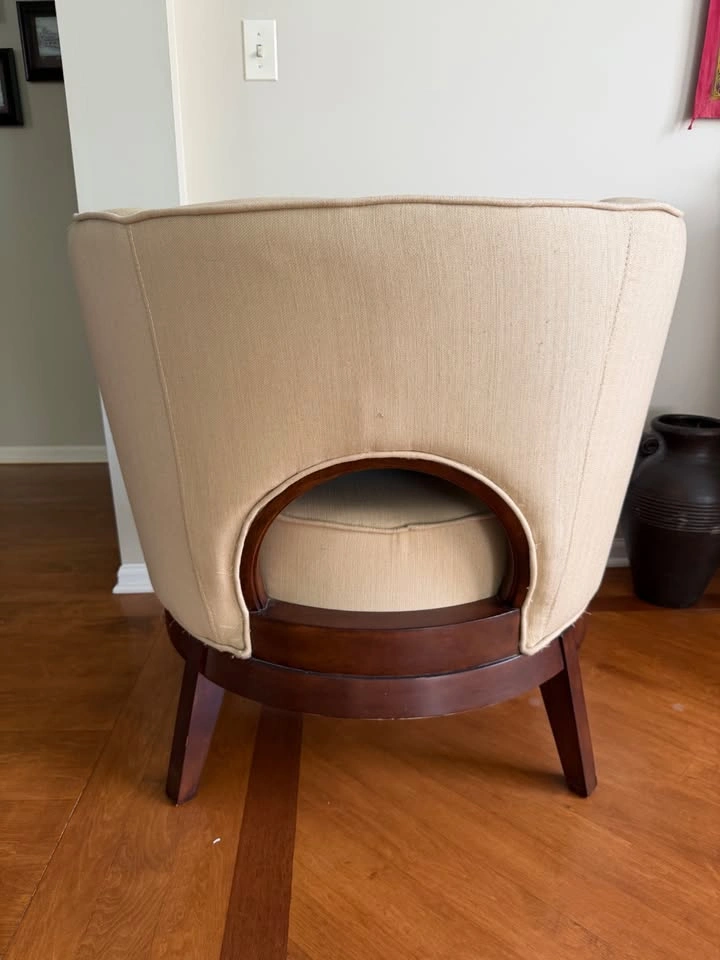 Sculptural Accent Chair – Cream Linen with Wood Porthole Back - photo 3