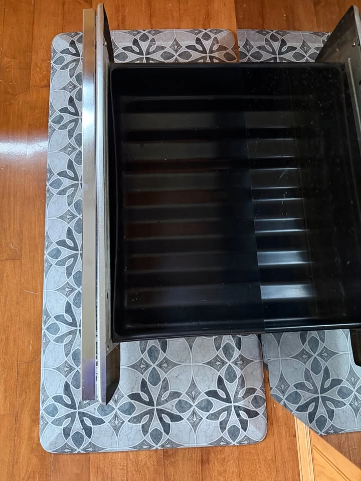 GE Profile Stainless Steel Gas Range and Oven - photo 4
