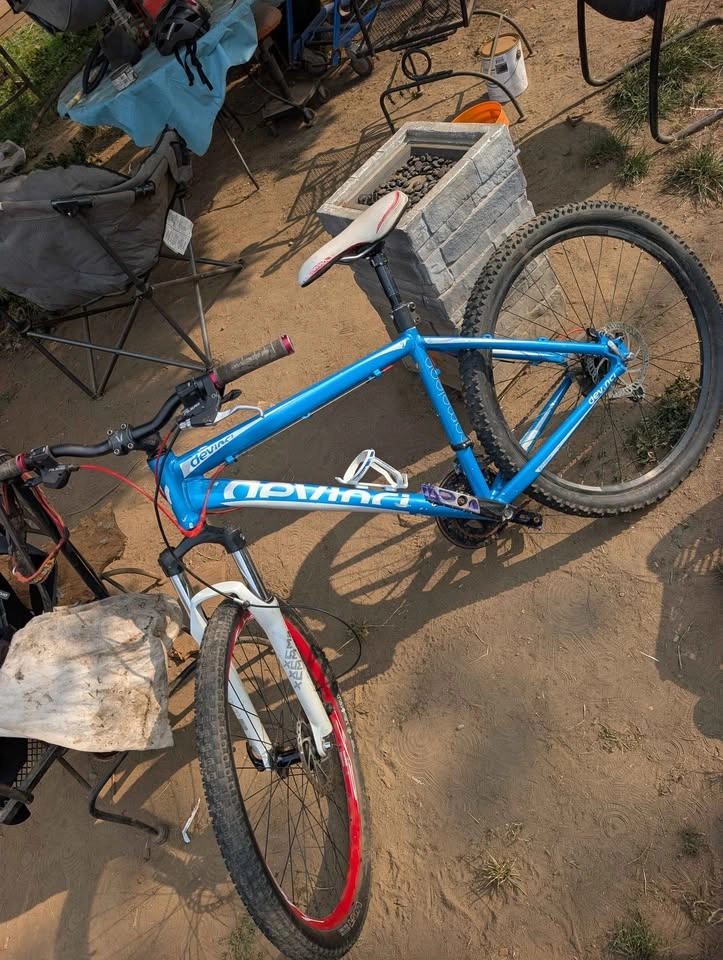 Devinci Cameleon 2 Mountain Bike - photo 2