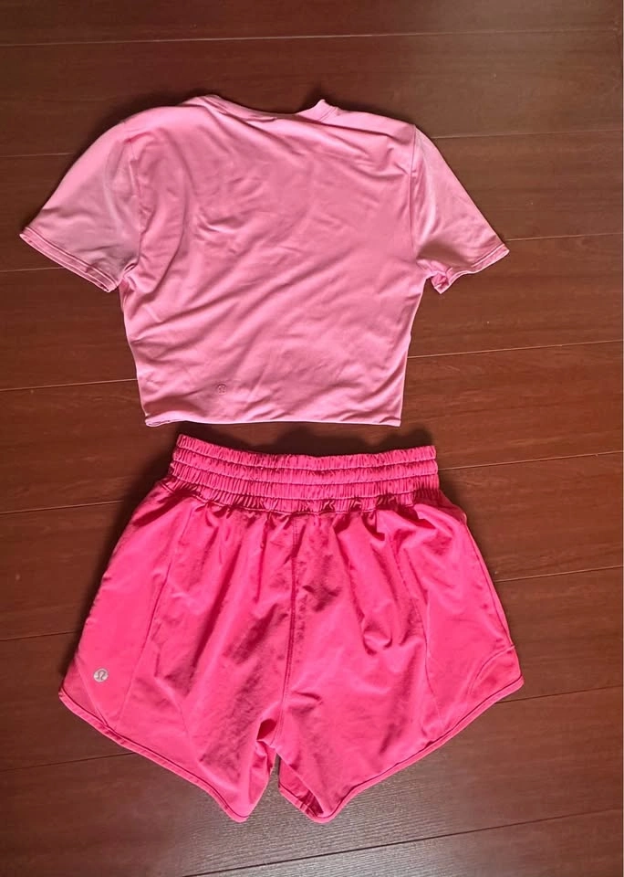 Lululemon Hotty Hot shorts size 2 and Crop Top - photo 3
