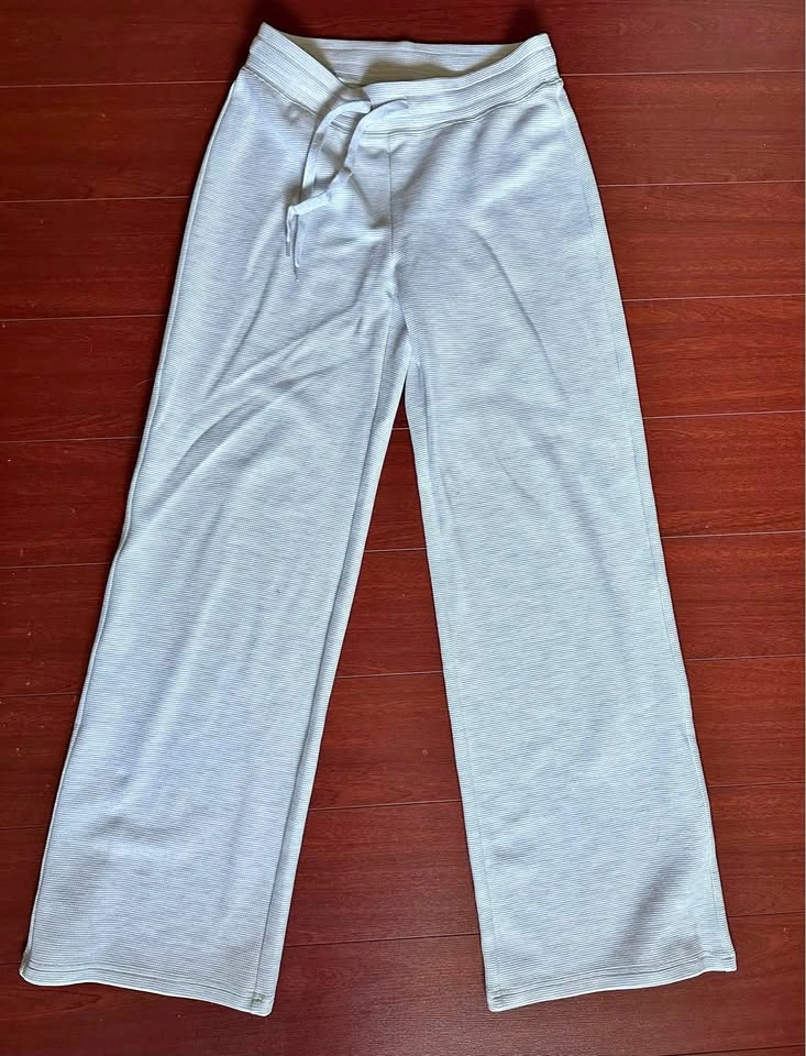 TNA Aritzia Wafflex Attune Pant Size XS