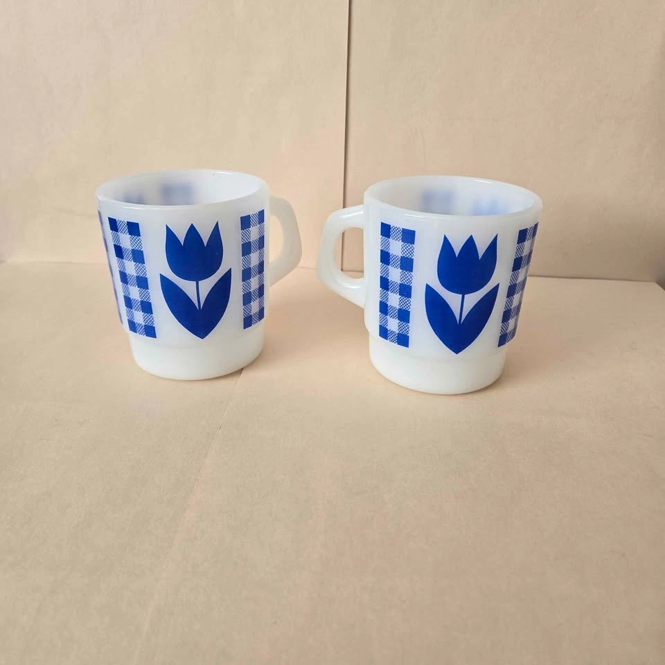 Vintage Termocrisa Milk Glass Mugs - photo 2