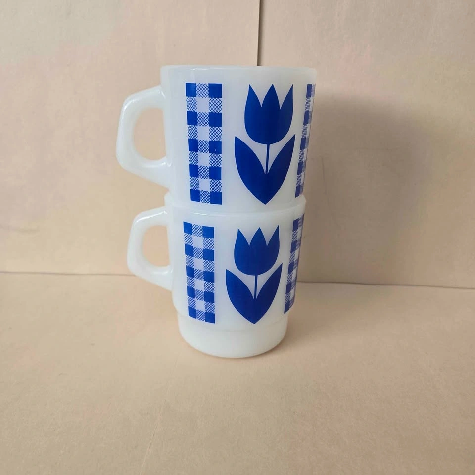 Vintage Termocrisa Milk Glass Mugs - photo 3