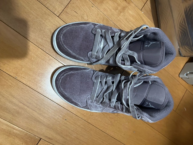 Nike Air Jordan 1 Mid Velvet Shoes - photo 3