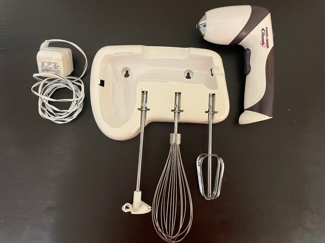 Cordless Black & Decker 3-in-1 Gizmo Mixer - photo 2