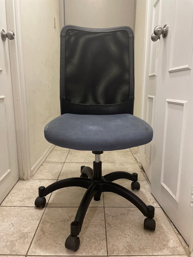 Armless Ergonomic Mesh Office Task Chair - photo 2