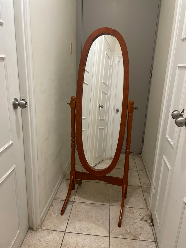 Coaster Traditional Oval Cheval Floor Mirror - photo 2