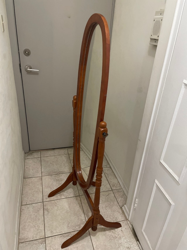 Coaster Traditional Oval Cheval Floor Mirror - photo 3