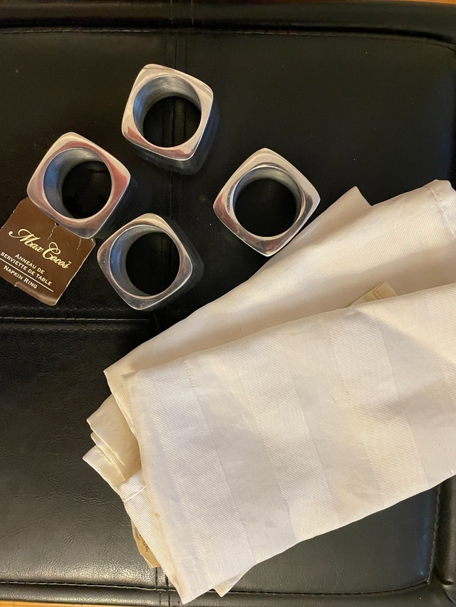 Max Cera Square Metal Napkin Rings