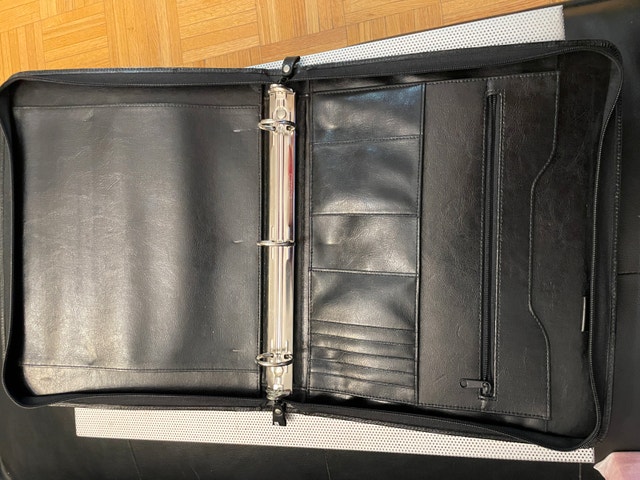 Scotiabank Leather 3-Ring Binder Padfolio