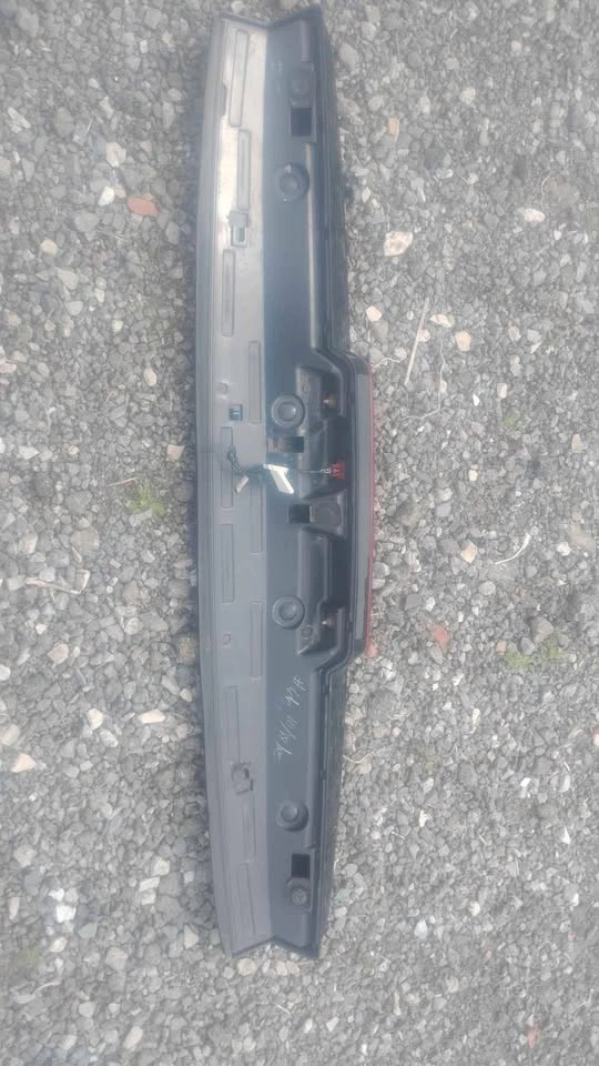 Honda CR-V Rear Spoiler with Third Brake Light - photo 2