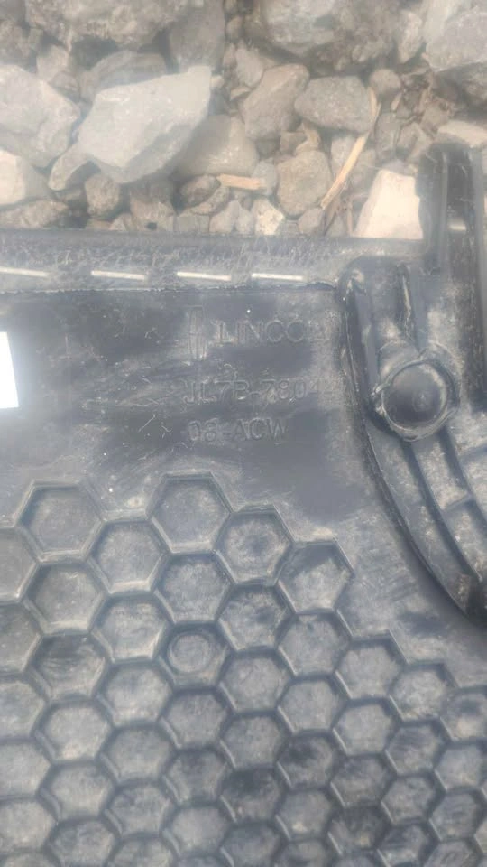 Lincoln Navigator Interior Console Trim Panel - photo 2