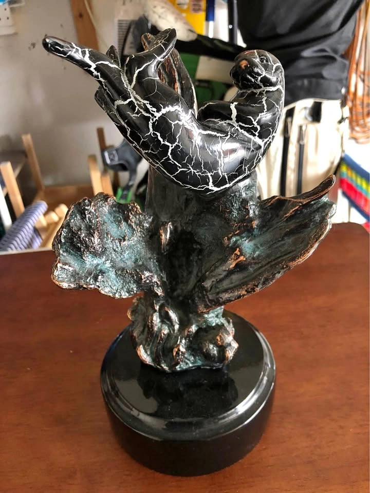 Donjo 2000 Otter Bronze Sculpture