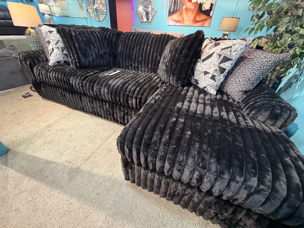 Signature Design by Ashley Black Sectional Sofa - photo 2