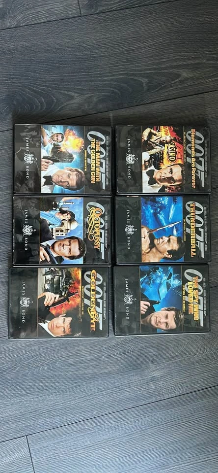 James Bond 007 Ultimate Edition DVD Collection - 6 Movies - photo 2