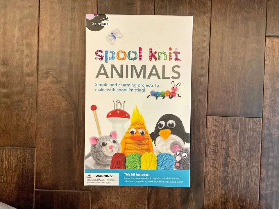 New SpiceBox Spool Knit Animals Kids’ Craft Kit – Complete