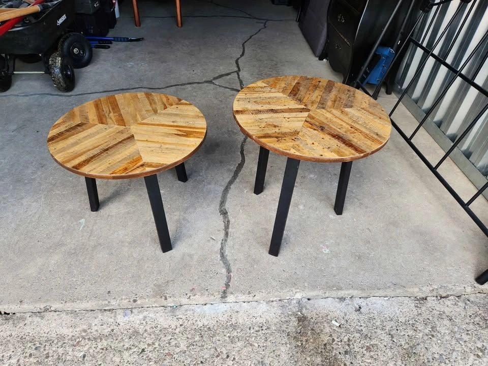 🇨🇦  2 Side tables - 40$ for both