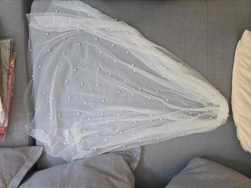 Wedding items - mother of the bride, groom, bride, veils - photo 3