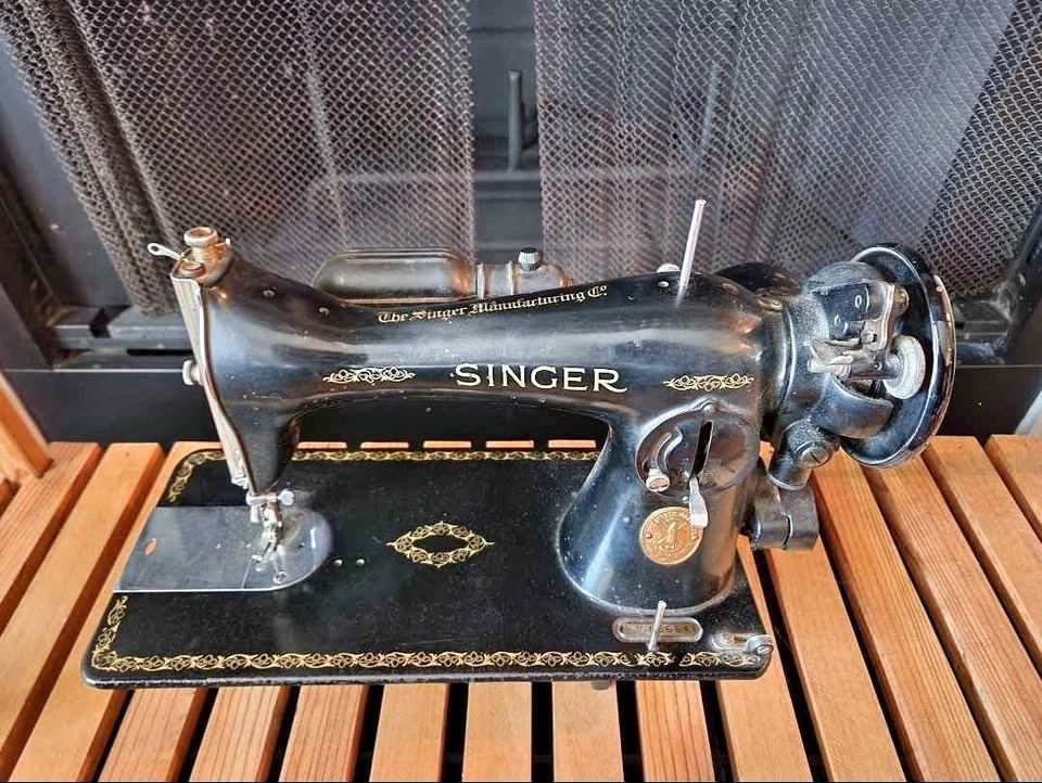 Vintage singer sewing machine decor piece