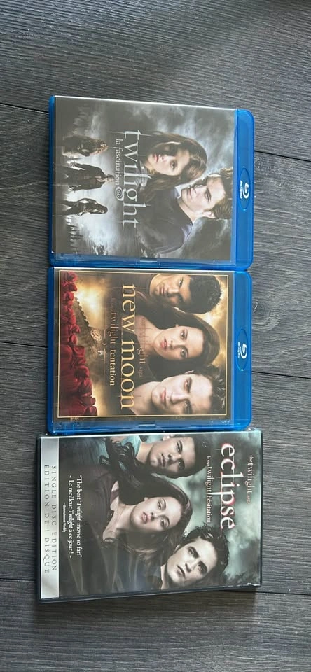 Twilight, New Moon, and Eclipse Blu-ray and DVD Set - photo 2