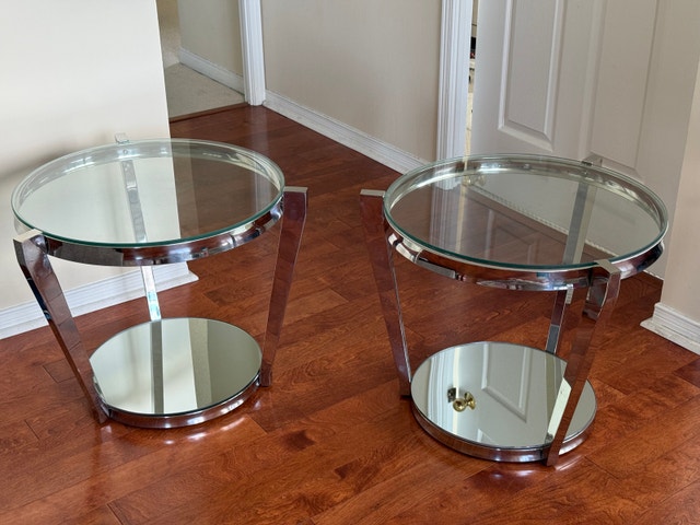 Pair of Round Glass Side Tables in Great Condition