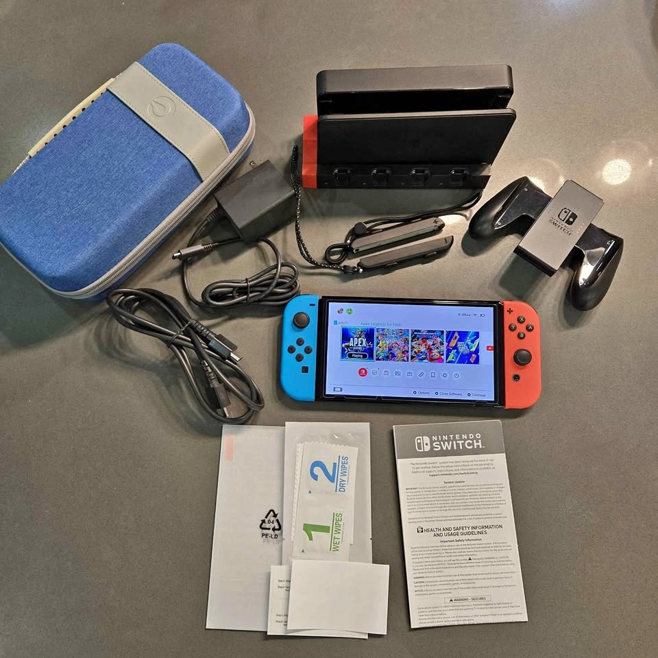 Switch OLED complete bundle. All original accessories and extras