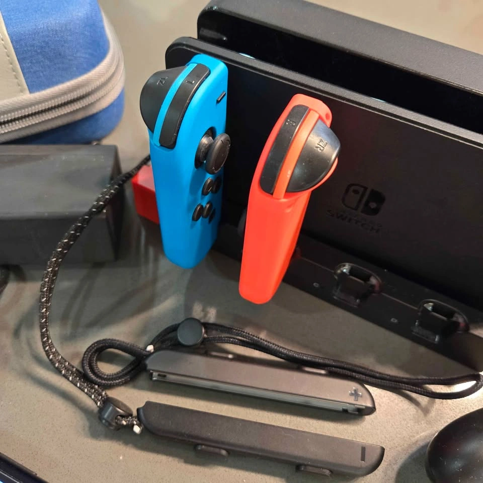 Switch OLED complete bundle. All original accessories and extras - photo 5