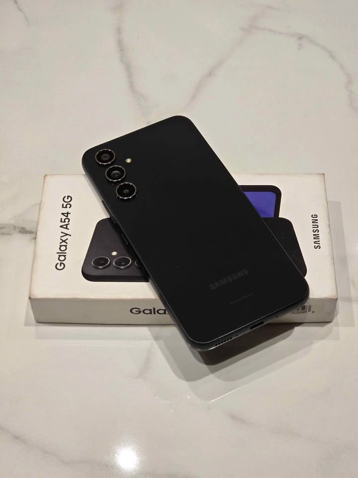 Samsung Galaxy A54 - 128GB - Black | Unlocked | Excellent Condit - photo 2