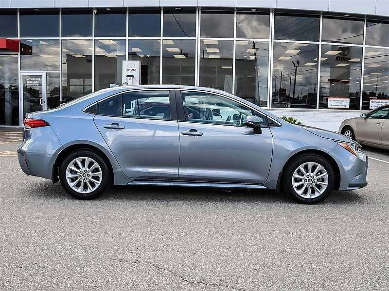 2022 Toyota Corolla XLE - photo 3