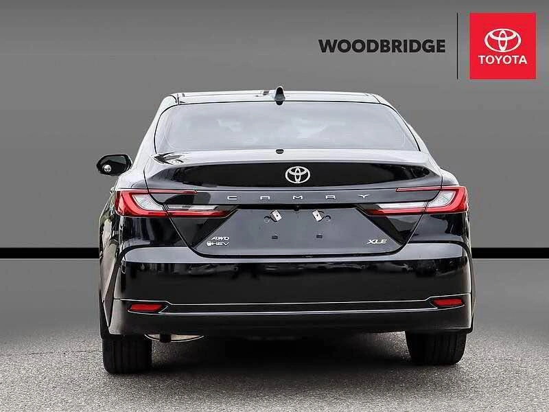 2025 Toyota Camry Hybrid XLE AWD - photo 4