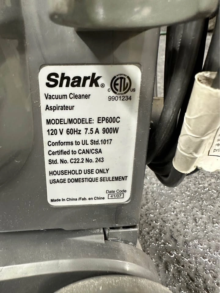 Shark vacuum - photo 4