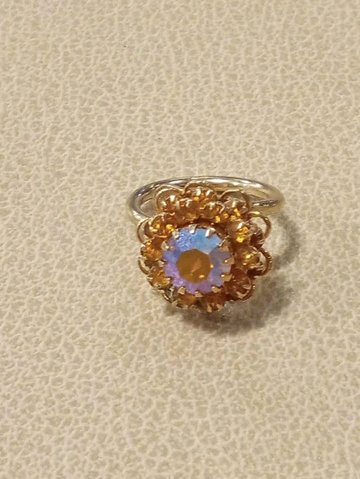 Signed Sarah Cov Canada Size 6 Pinky Ring Gold Tone AB - photo 2