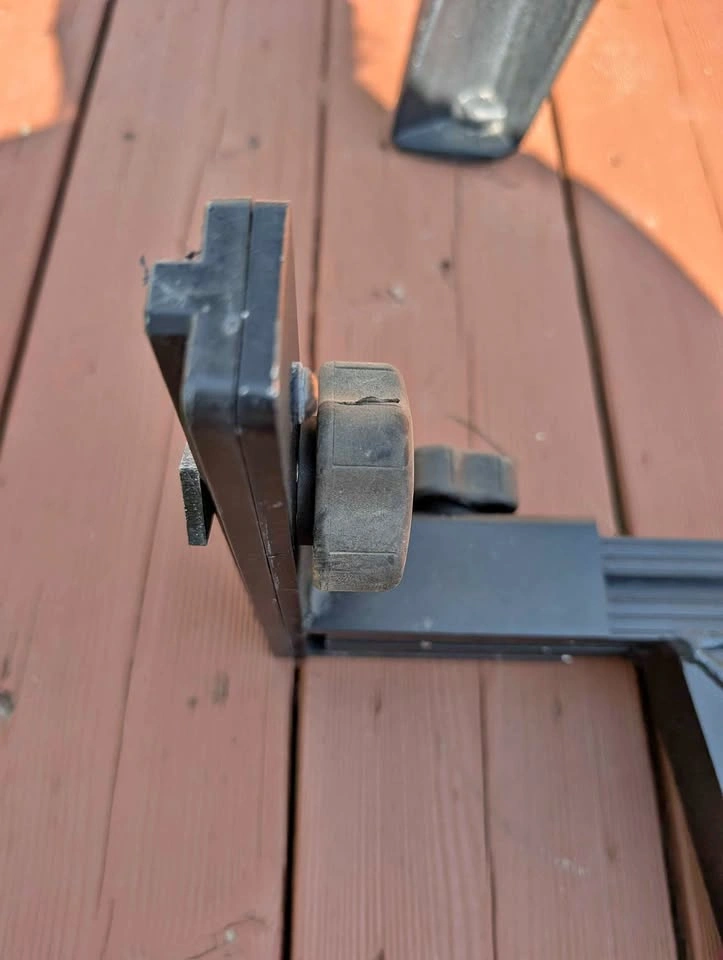Toyota Tacoma adjustable bed divider