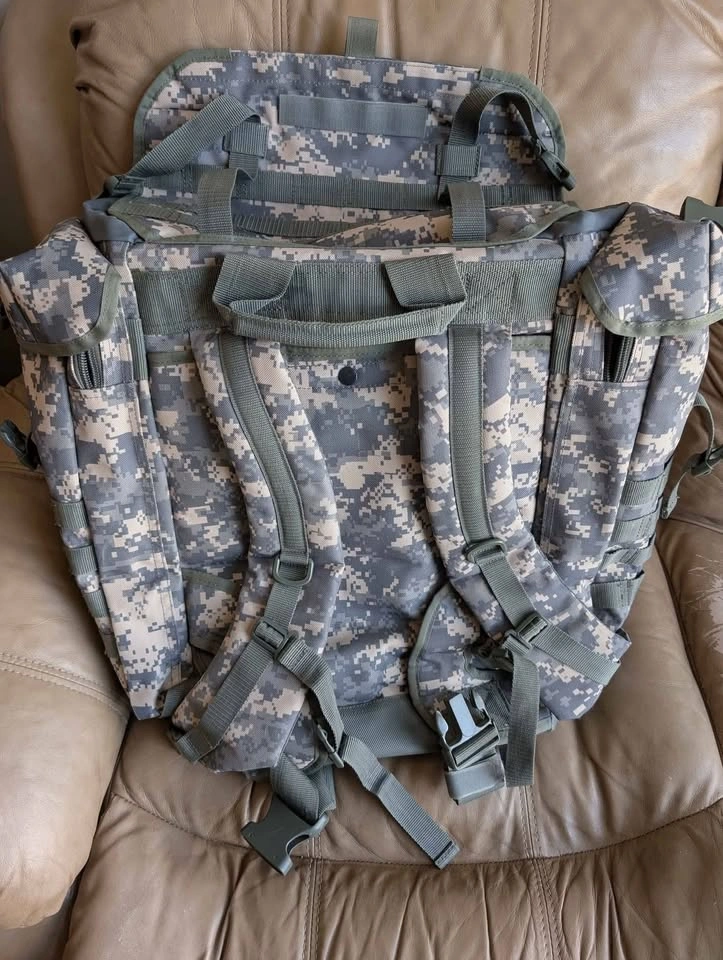 Camouflage backpack - photo 3
