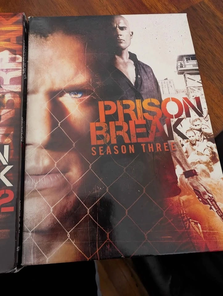Prison break DVD season 1-3 - photo 4