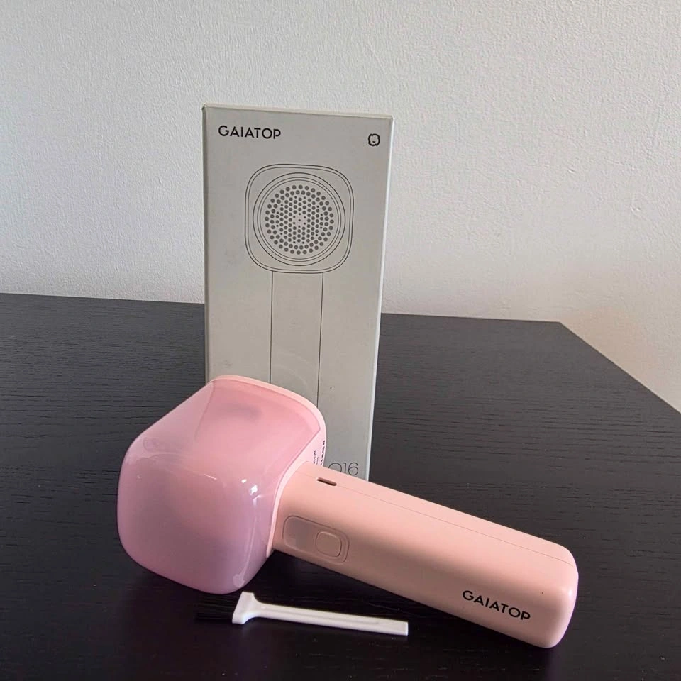 Open box, unused Gaiatop Fabric Lint Shaver, USB Rechargeable - photo 2