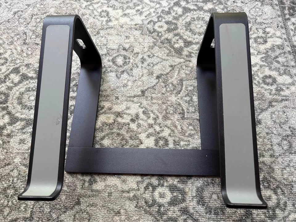 Universal Aluminum Ergonomic Laptop Stand - photo 4
