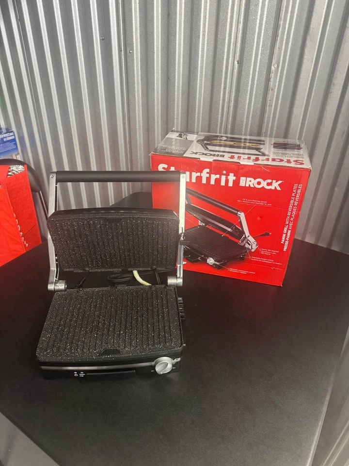 Starfrit The Rock Indoor Grill & Panini Press – Clean & Working - photo 3