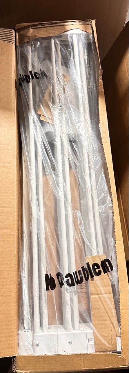 New No Pawblems Retractable Safety Gate, expands to 45” - photo 5