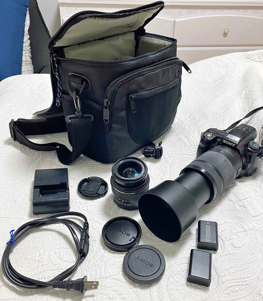 Sony Alpha A35 DSLR Camera Kit with 2 Lenses and Suitcase