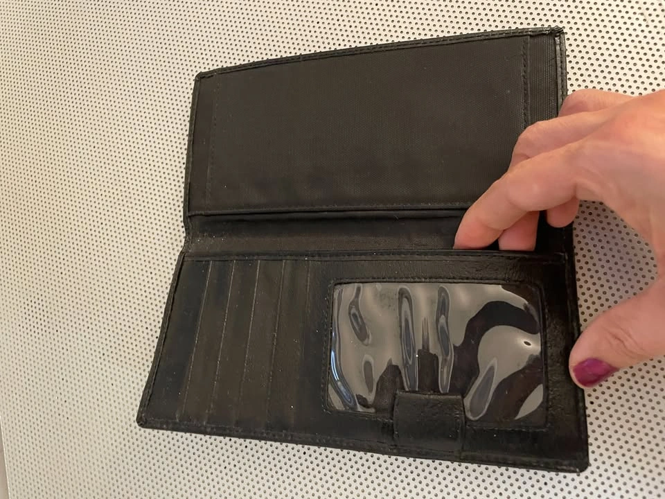 Sleek Black Genuine Leather Long Checkbook Wallet / Clutch - photo 2