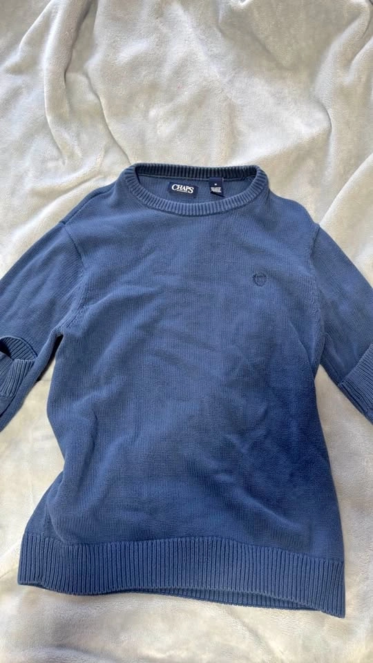 Chaps sweatshirt