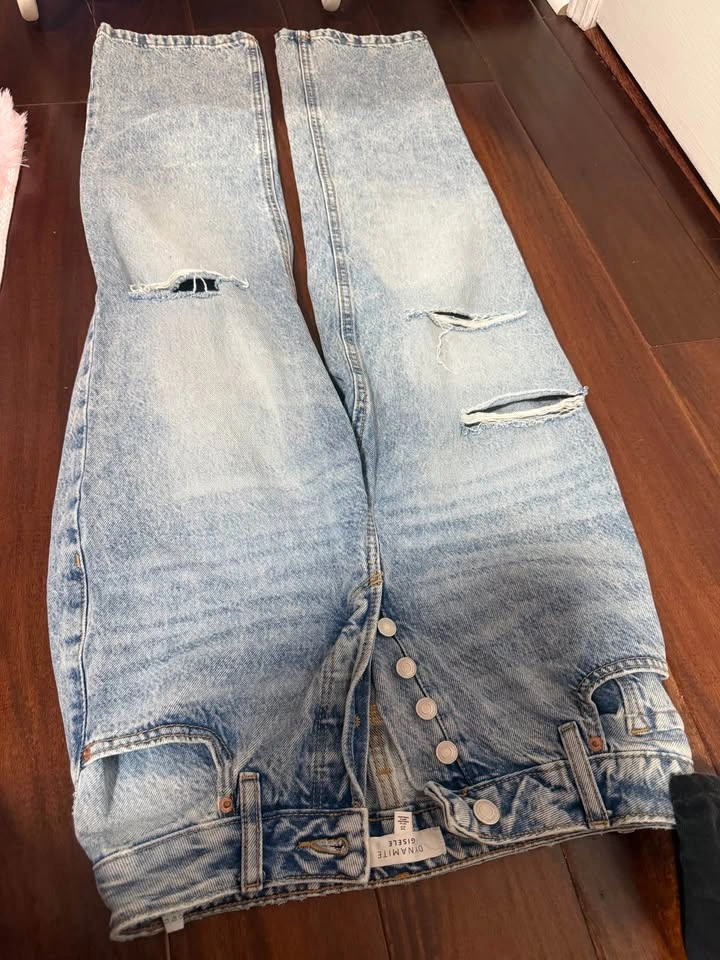 MULTIPLE JEANS SALE!! - photo 3