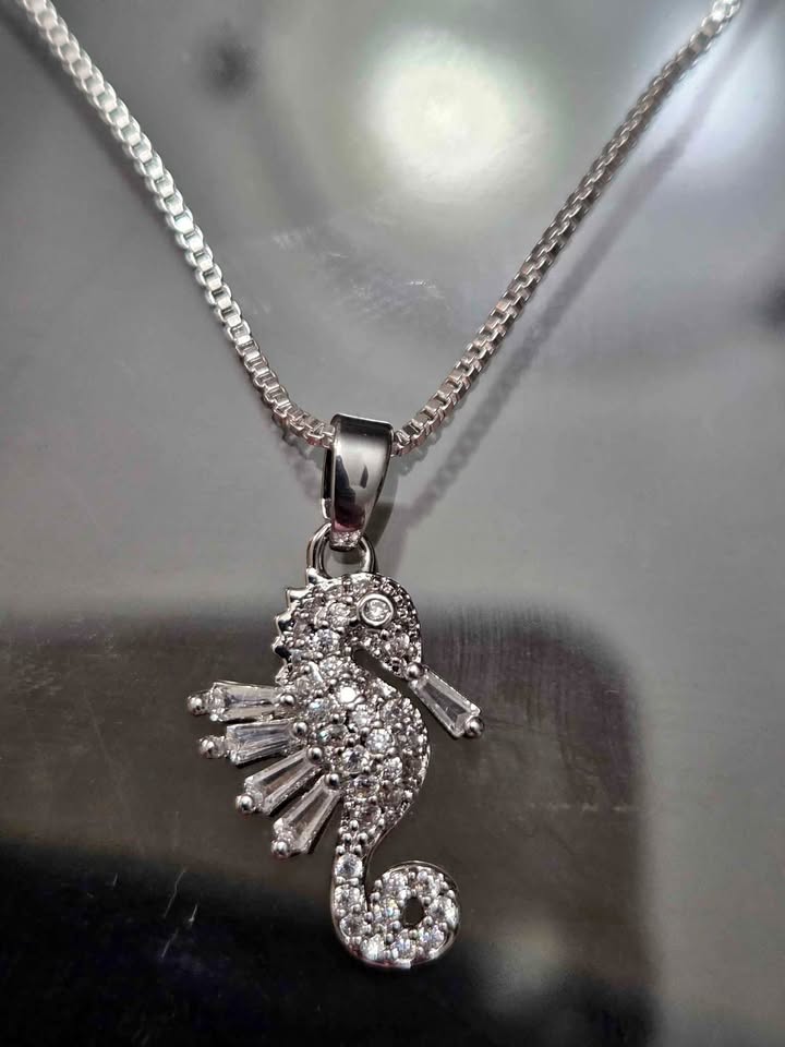 Sterling Silver Seahorse Pendant with Cubic Zirconia