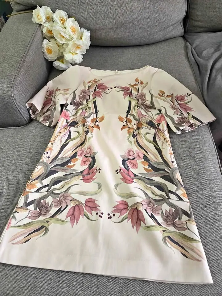 🌸 Elegant Floral Dress 🌸 h&m thumbnail