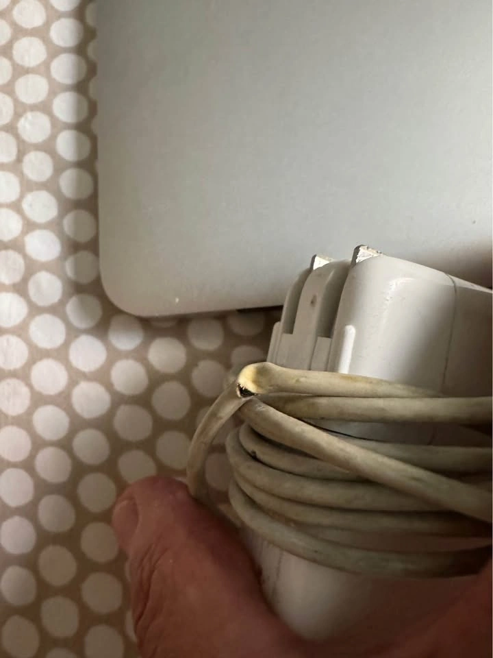 2015 Apple MacBook Air 11” – Clean – 2 Chargers – $150 - photo 3