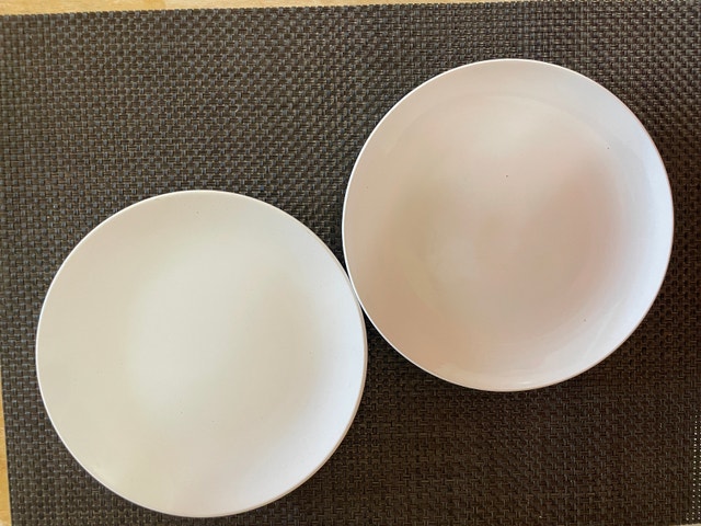 IKEA 2-Piece White Ceramic Dinner Plate Set