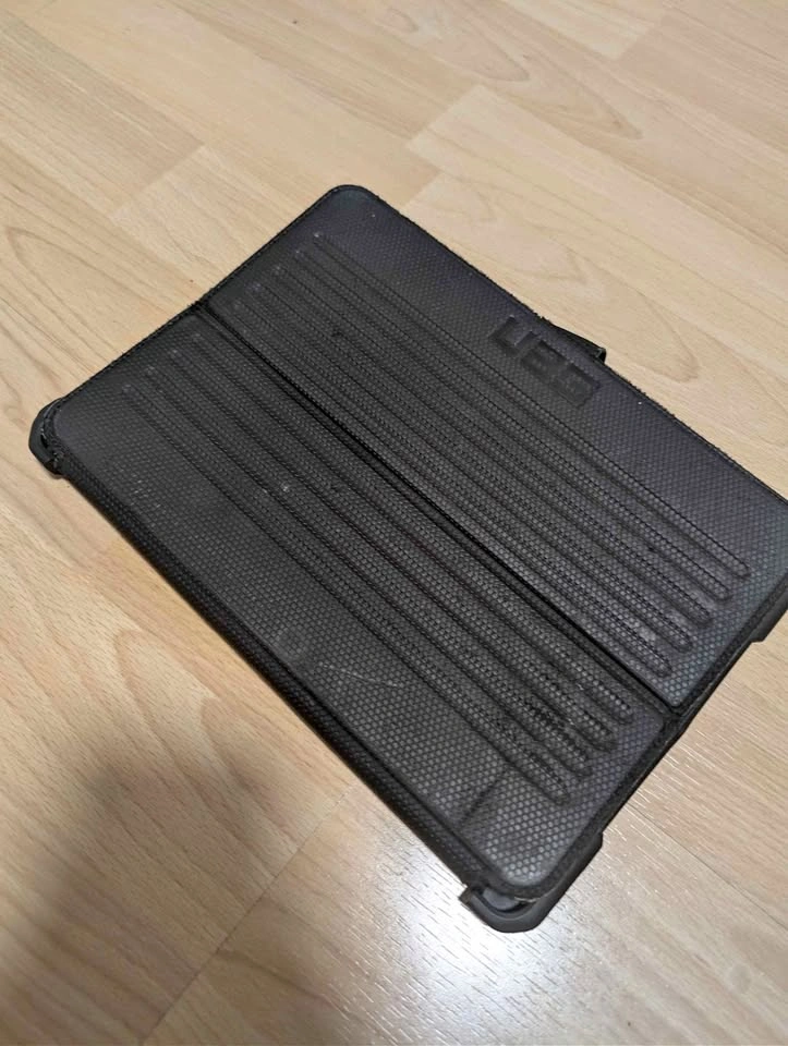 UAG Rugged iPad case works with 7,8,9