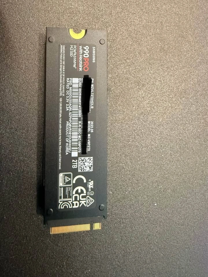 Samsung 990 PRO 2TB PCIe 4.0 NVMe M.2 SSD with Heatsink - photo 2